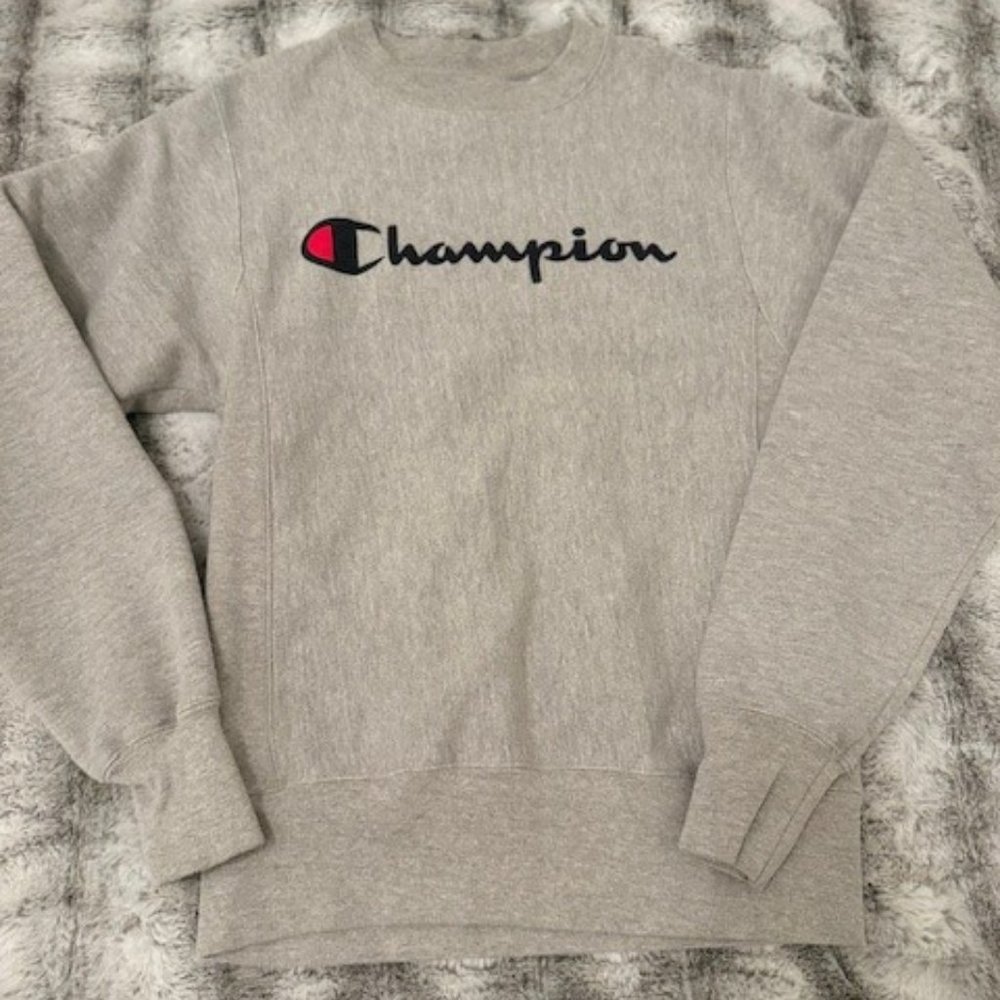 🔥 Champion Gray Hoodie - Excellent Used Condition! 🔥